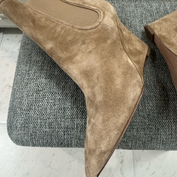 VERONICA BEARD Pointed Toe Wedge Iluska Bootie  Latte Suede 7 RETAIL $550 - Picture 6 of 15